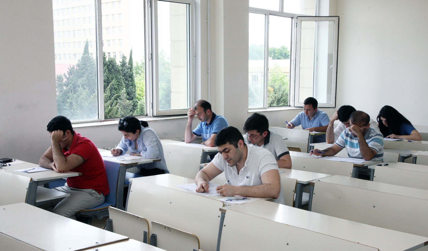 Vergi orqanlarına işə qəbulla bağlı test imtahanı keçirilib -  FOTO